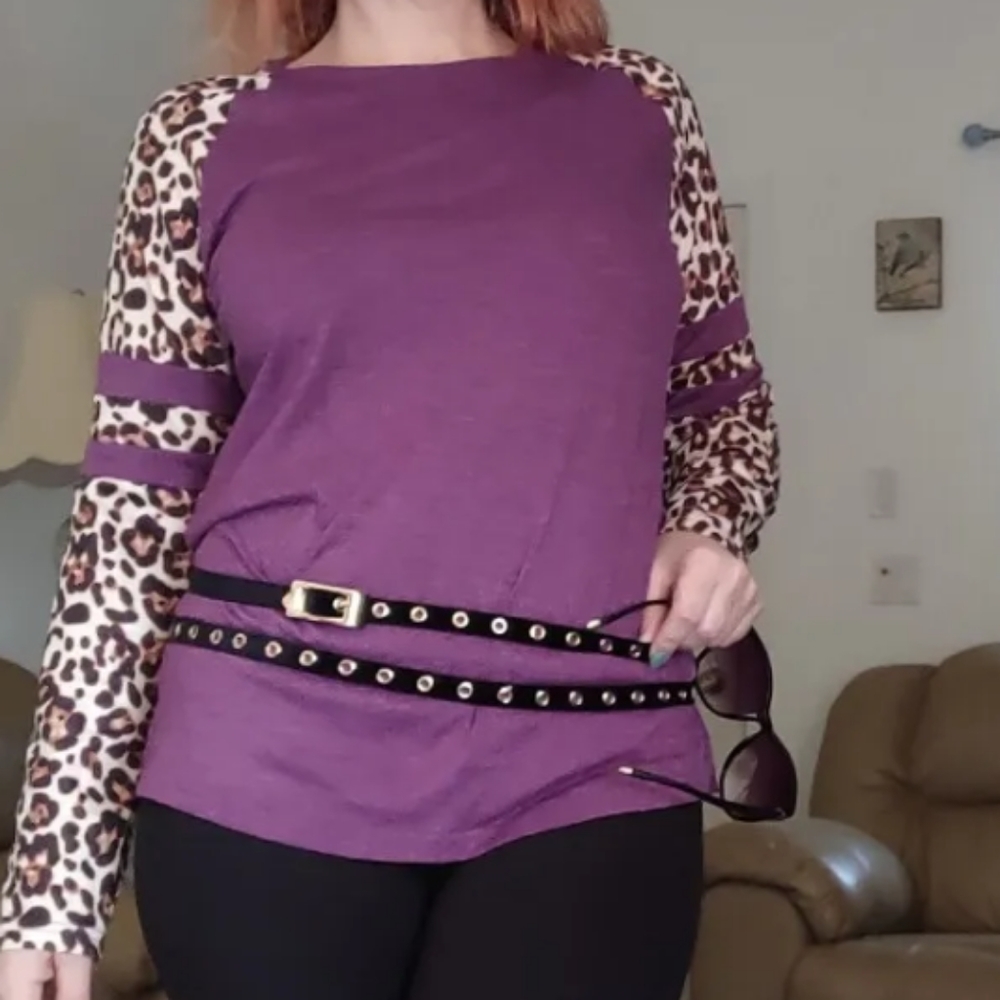 Long sleeve leopard Shirt. Think Spring - Picture 2 of 4